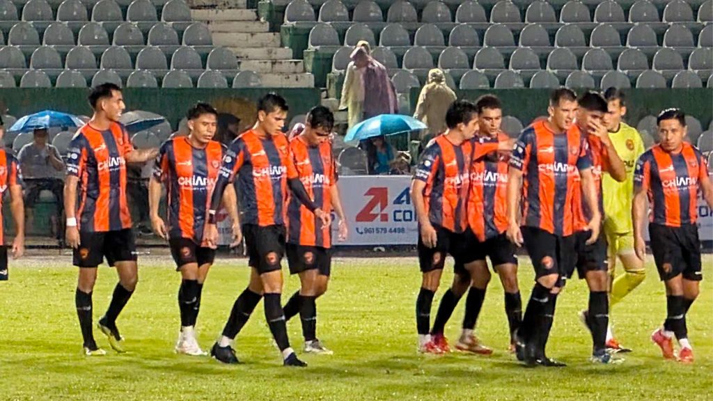¡GOLEADA NARANJA! Jaguares FC vence 4 – 2 a Pioneros de Cancún