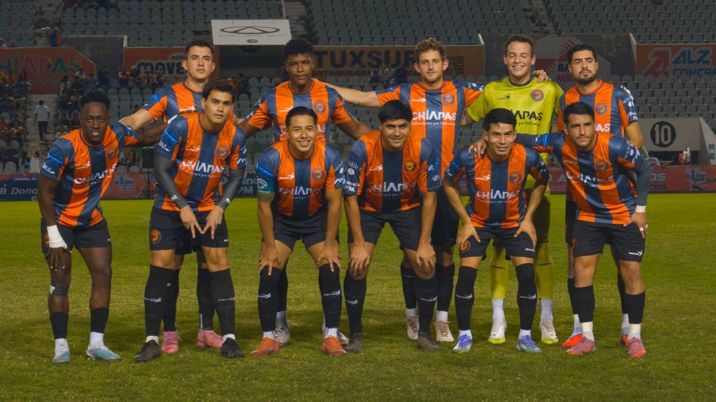 Jaguares empata, pero Montañeses se lleva la victoria desde los once pasos