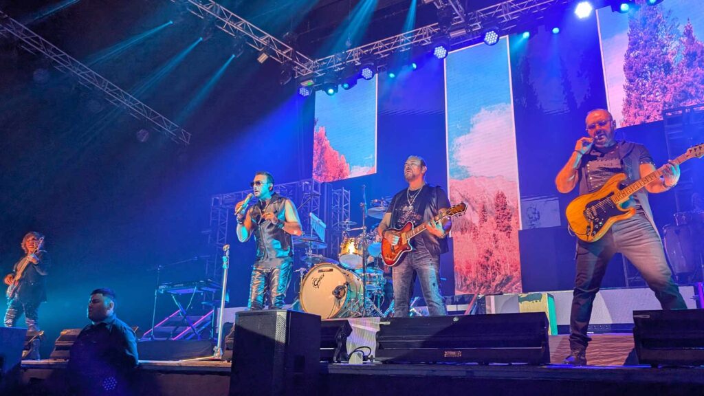 ¡UNA NOCHE INOLVIDABLE! Elefante hace cantar a todo el Polyforum Chiapas