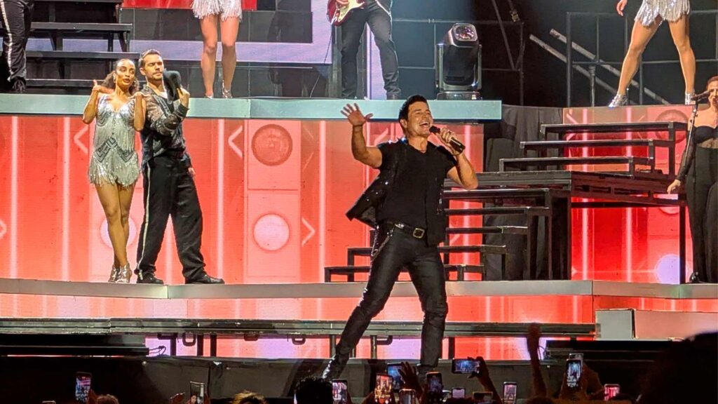 Energía pura y entrega total: La noche en que Chayanne conquistó el majestuoso Foro Chiapas